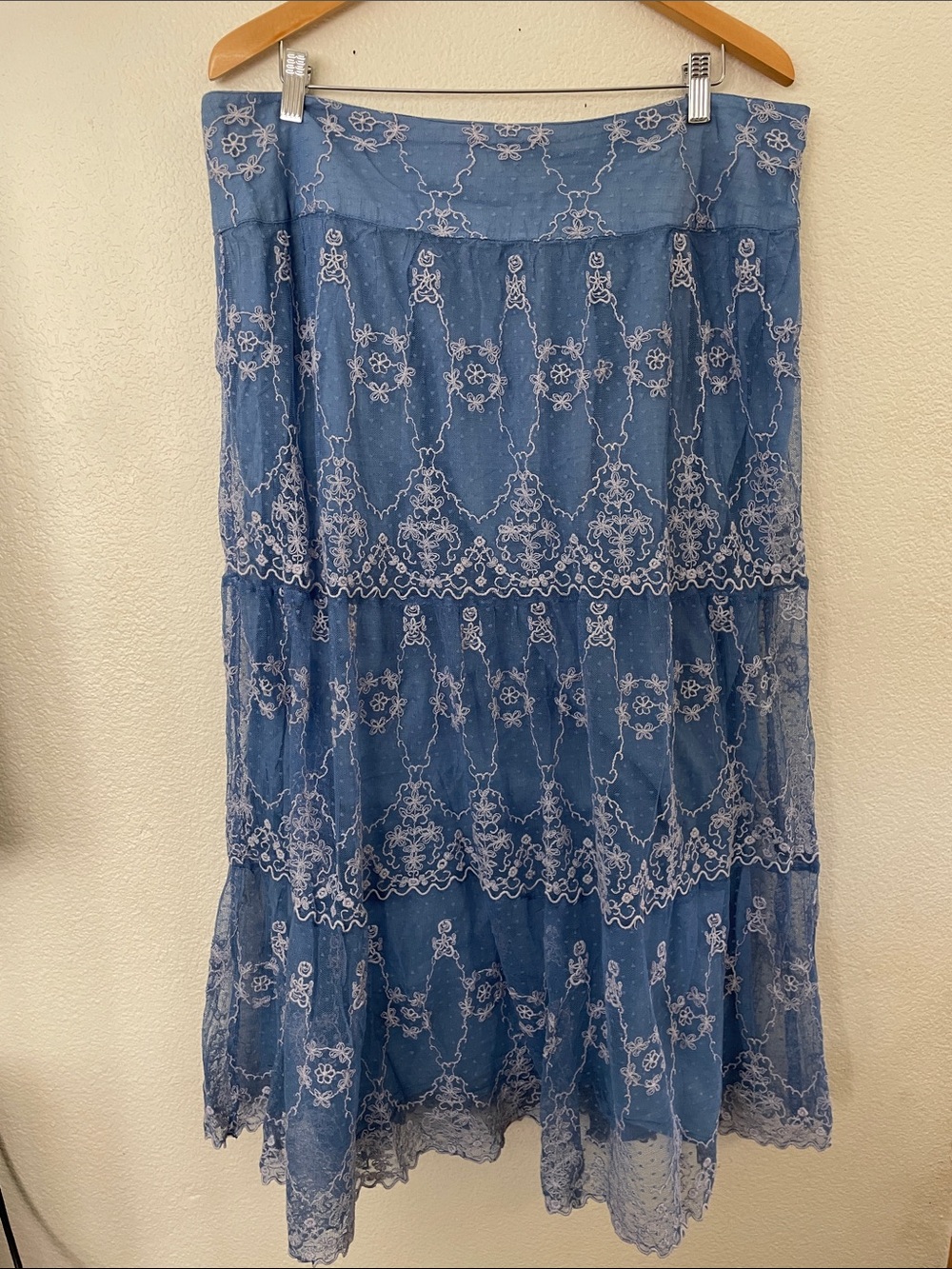 Sundance Blue Lace Tiered Maxi Skirt Ivory Embroidery cotton lining 40x36 sz16